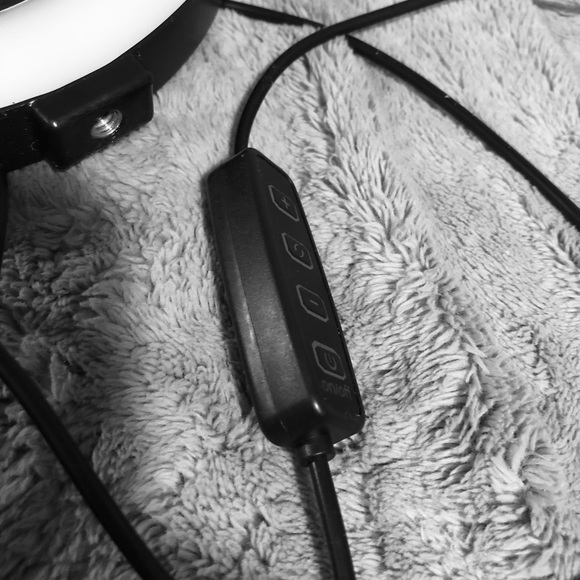 LED RING LIGHT STAND! <3 - Picture 2 of 4